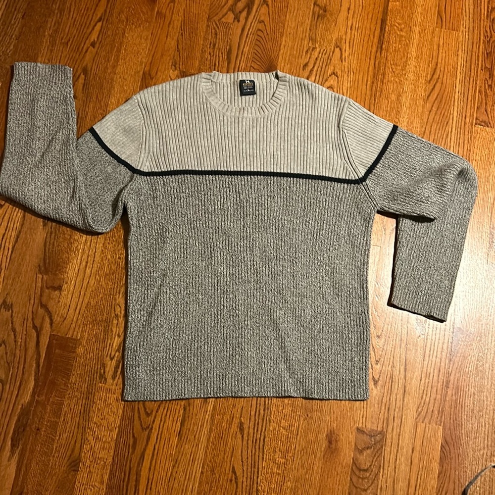 Men’s Nautica sweater